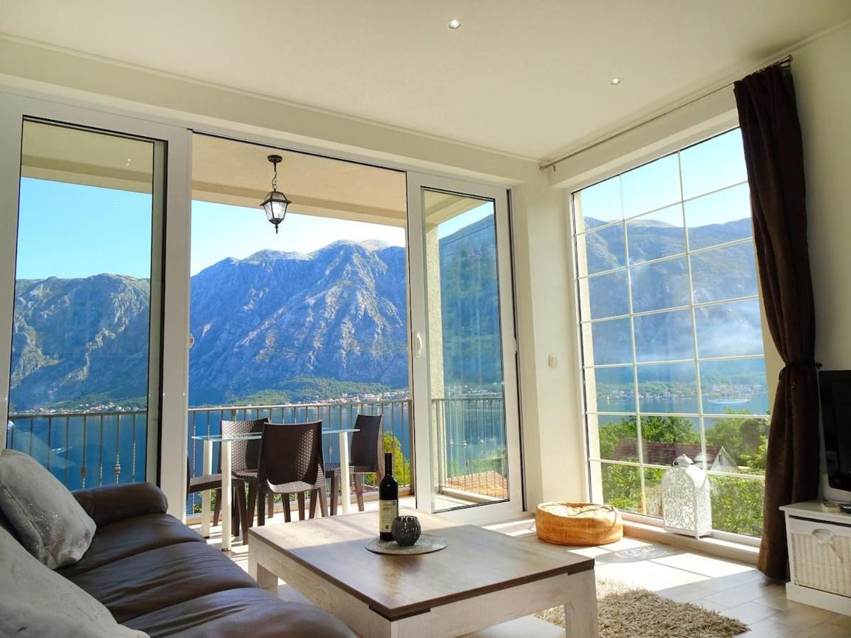 Bay Of Kotor View Apartment With Pool Prčanj Extérieur photo